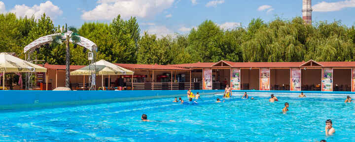 Бургулюк зона отдыха шымкент. Сауран шымкент. Цитадель в шымкенте. Древние памятники казахстана. Сауран аквапарк.