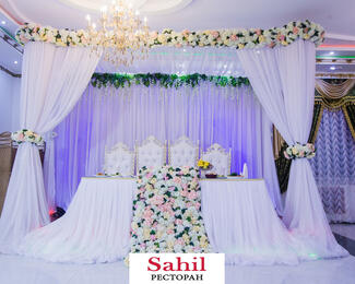 Ресторанный комплекс Sahil поздравляет всех милых дам с наступающим 8 марта!