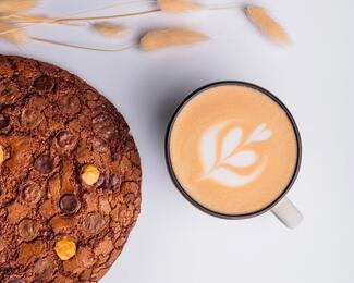 -20% на выпечку и десерты после 20:00 в Blue Cat Coffee