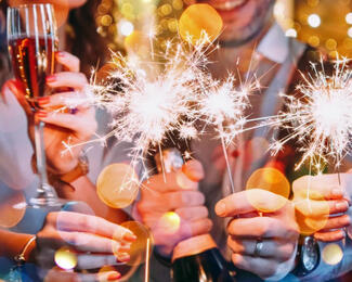 Встречайте Новый год в RITZ HALL — выигрывайте путёвку в Дубай и Вьетнам