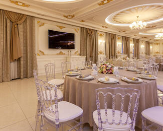Ифтар в The Friends Banquet Hall